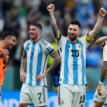 Los jugadores de Argentina celebran la victoria ante Croacia, en las semifinales del Mundial 2022