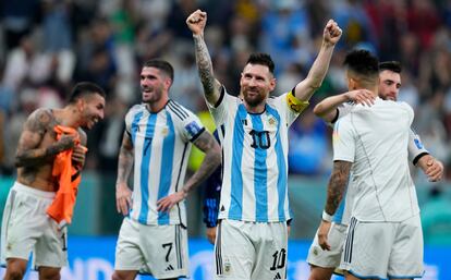 Los jugadores de Argentina celebran la victoria ante Croacia, en las semifinales del Mundial 2022