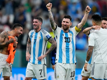 Los jugadores de Argentina celebran la victoria ante Croacia, en las semifinales del Mundial 2022