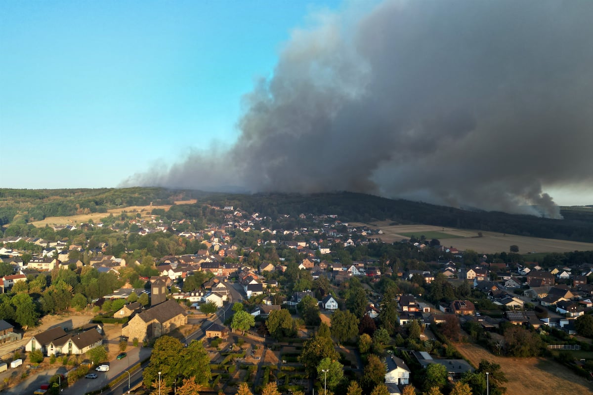 Los incendios forestales en Europa obligan a evacuar a miles de personas y causan decenas de heridos