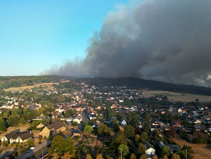Los incendios forestales en Europa obligan a evacuar a miles de personas y causan decenas de heridos