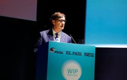 Salvador Illa, presidente de la Generalitat de Cataluña, ha advertido sobre el ascenso de la extrema derecha en Europa y su apoyo entre los jóvenes.