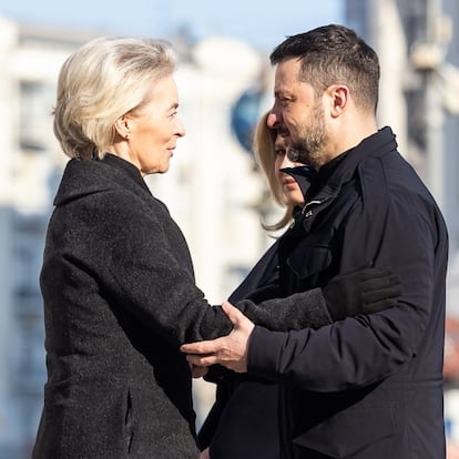 Ursula von der Leyen y Volodímir Zelenski