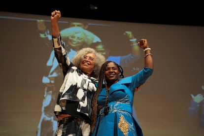 Angela Davis y Francia Márquez en Cali, Colombia, el 25 de julio 2025.