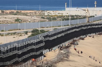 Frontera sur de la franja de Gaza con Egipto, donde se refugian miles de palestinos, este domingo.