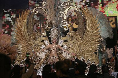 Carmen Gil, con la fantasía "Imperio", ha sido elegida Reina del Carnaval de Santa Cruz de Tenerife 2012.