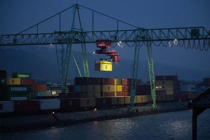 Contenedores en el puerto de Stuttgart.