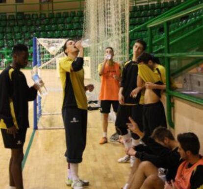 Los jugadores del Segovia Futsal durante un entrenamiento.