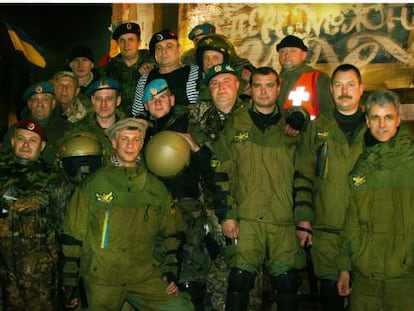 Un grupo de veteranos de la guerra de Afganist&aacute;n, en las protestas contra el Gobierno ucranio en Kiev. 