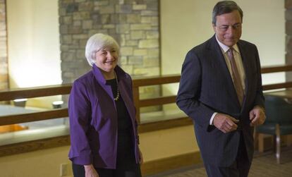 Janet Yellen, presidenta de la Fed, y Mario Draghi, presidente del BCE