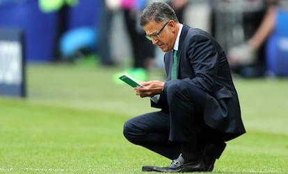 El seleccionador de México en el partido frente a Rusia
