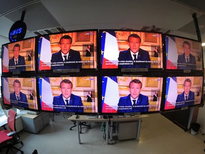 El presidente francés Emmanuel Macron en un mensaje televisado.