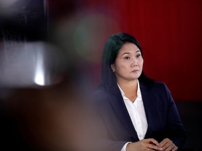 La candidata Keiko Fujimori ha vuelto a insistir este miércoles en las denuncias de fraude en las elecciones que, por el momento, pierde frente a Pedro Castillo, en Lima, durante una rueda de prensa.