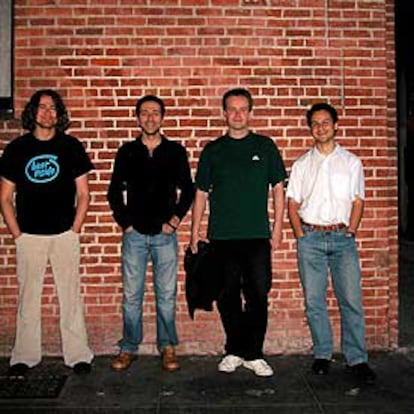 Manolo Soler, Alejandro Gil, Eduardo Bustillo y David Caeiro, en San Francisco.