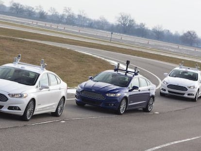 Tres de los nuevos modelos h&iacute;bridos Fusion que Ford est&aacute; probando en San Francisco.