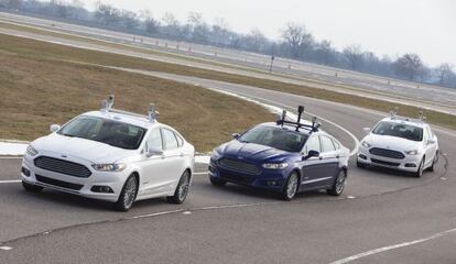 Tres de los nuevos modelos h&iacute;bridos Fusion que Ford est&aacute; probando en San Francisco.