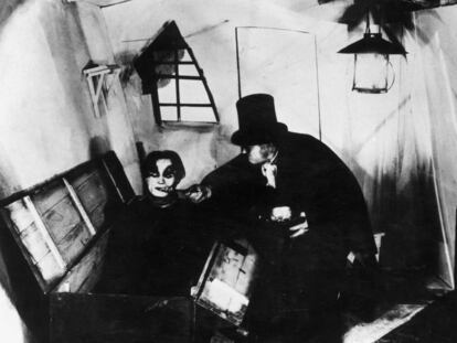 Una secuencia de la película 'El Gabinete del Doctor Caligari'.
