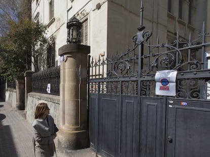 Fachada de la calle Avenir de la finca Muñoz Ramonet donde iba a construirse la biblioteca.