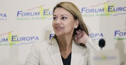 La secretaria general del PP y presidenta de la comunidad de Castilla-La Mancha, María Dolores de Cospedal, en el Forum Europa en Málaga.