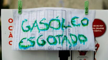 Posto de gasolina no Porto sem óleo diesel.