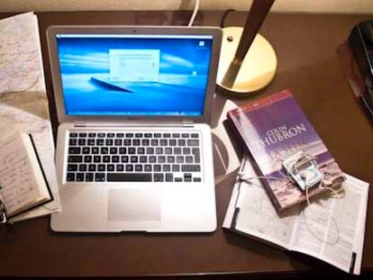 La mesa de un periodista de viajes