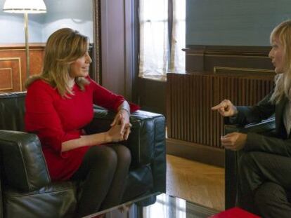 Susana D&iacute;az y Carmen Castilla, ayer, en San Telmo.