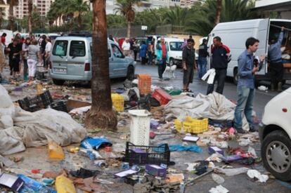 La tromba de agua se llevó por delante el mercadillo de Finestrat.