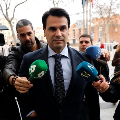 DVD 1255  (24/02/2025). Madrid. El novio de la presidenta madrileña Isabel Díaz Ayuso, Alberto González Amador, presta declaración este lunes ante la jueza que le investiga por dos presuntos delitos fiscales y falsedad documental en la juzgados de Plaza Castilla , tras cuatro aplazamientos y casi un año después de que estallara el caso. Foto de Samuel sánchez