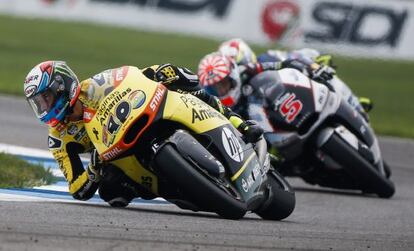 Rins, encabeza la carrera del GP de Indianapolis, por delante de Zarco y Aegerter.