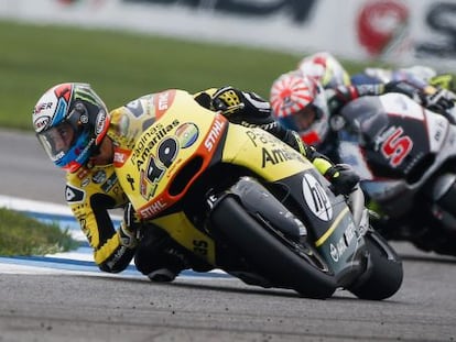 Rins, encabeza la carrera del GP de Indianapolis, por delante de Zarco y Aegerter.