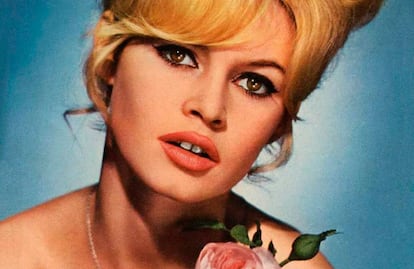 La de Brigitte Bardot es una de las miradas más imitadas de todos los tiempos. ¿Quién no ha intentado emular el eyeliner de la actriz para copiar la profundidad e intensidad de sus ojos?