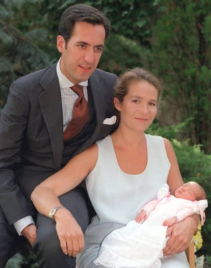 Los entonces duques de Lugo dieron la primera nieta a don Juan Carlos y doña Sofía, con el nacimiento de Victoria Federica.