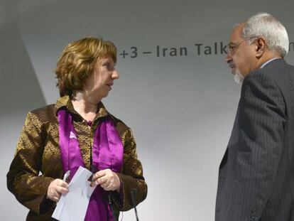 Catherine Ashton, y el ministro de Exteriores iran&iacute;, Mohammad Javad Zarif, ayer en Ginebra. 