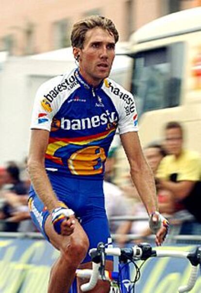 El ganador de la novena etapa de la Vuelta, Pablo Lastras, en el momento de llegada a meta.