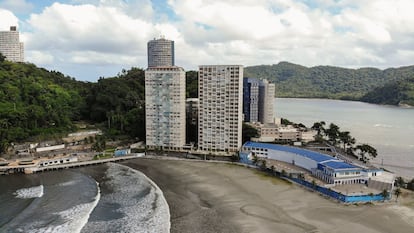 Segundo os relatos, os abusos sexuais ocorreram em imóveis de Klein no edifício Universo Palace, em Santos, na Ilha Porchat, em São Vicente, no Guarujá, São Paulo e em Angra dos Reis, Rio de Janeiro. (Foto: José Cícero da Silva/Agência Pública)