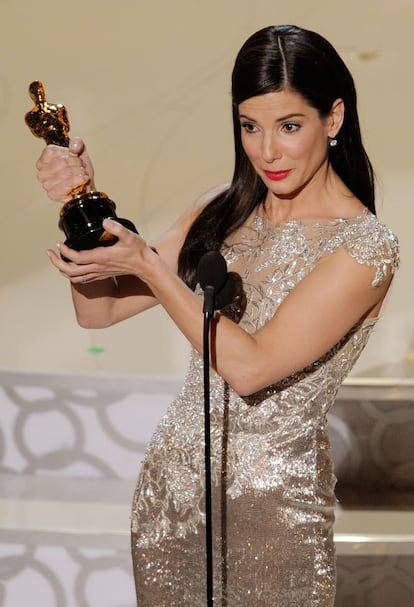 Sandra Bullock recoge su primer y único premio Oscar en marzo de 2010, en Los Ángeles (California).