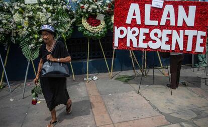 Las afueras de las oficinas del partido Alianza Popular Revolucionaria Americana.