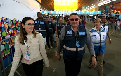 Fiscais da Secretaria Municipal de Ordem Pública da Prefeitura do Rio de Janeiro fazem vistoria na Bienal do Livro.