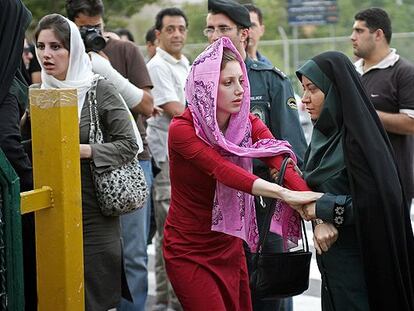A tortas con los vigilantes de la moral