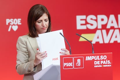 La portavoz del PSOE, Esther Peña, este lunes durante la rueda de prensa en la sede del PSOE en Madrid.
