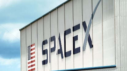 Logo de SpaceX.