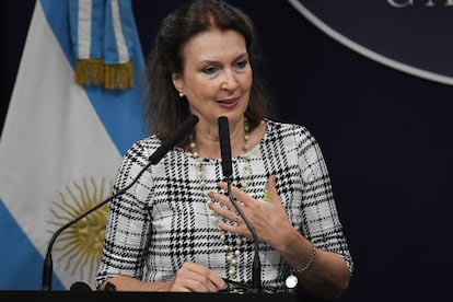 Diana Mondino, durante una conferencia de prensa en La Casa Rosada, en Buenos Aires.