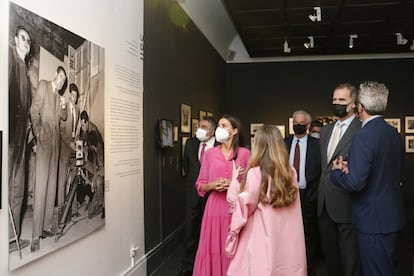 La Real Academia de Bellas Artes de San Fernando de Madrid es la sede de la muestra, titulada 'Berlanguiano. Luis García Berlanga (1921-2021)' y organizada por la Academia del Cine para homenajear al cineasta valenciano en el centenario de su nacimiento.