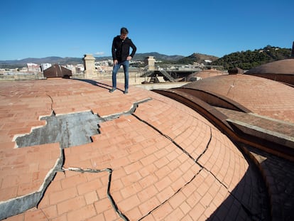 El arquitecto Juan Manuel Sánchez La Chica, en el tejado de la catedral de Málaga el 23 de noviembre.