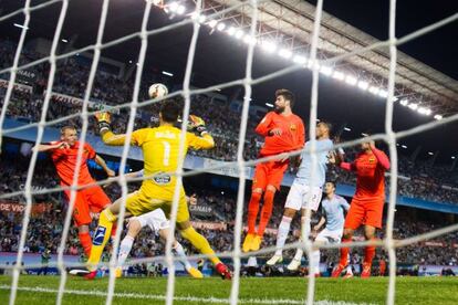 Mathieu, en el momento del gol.