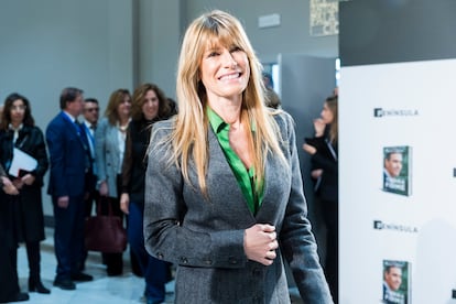 Begoña Gómez, esposa del presidente del Gobierno, Pedro Sánchez, a su llegada al Círculo de Bellas Artes, en Madrid.