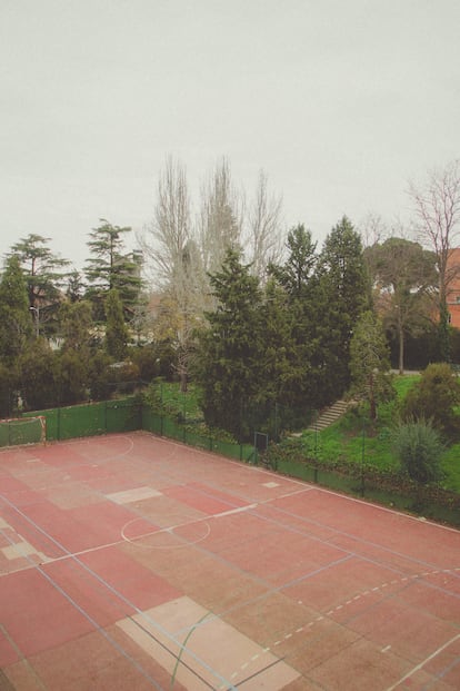 Campo de deportes de los colegios Teresa de Jesús y Diego de Covarrubias.