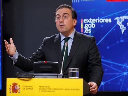 El ministro español de Asuntos Exteriores, José Manuel Albares, en una rueda de prensa en Madrid este 14 de febrero.