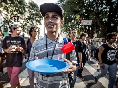 Ato contra a máfia da merenda na quarta-feira.