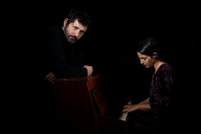 Los músicos Maria Arnal y Marcel Bagés.